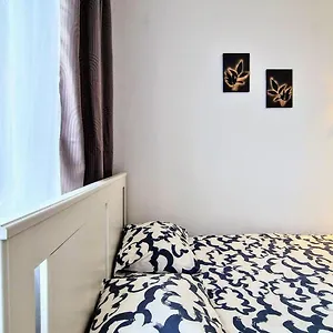 Meander Natolin Blisko Metra Hostel
